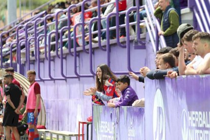 Los rojillos se llevaron los puntos en un partido que sirve de pruebas para el Playoff