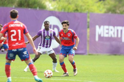 Los rojillos se llevaron los puntos en un partido que sirve de pruebas para el Playoff