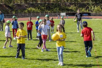 Los niños de los colegios rurales vivieron una mañana lúdica y deportiva