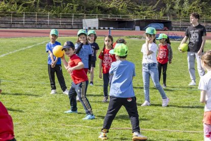 Los niños de los colegios rurales vivieron una mañana lúdica y deportiva