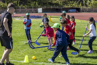 Los niños de los colegios rurales vivieron una mañana lúdica y deportiva