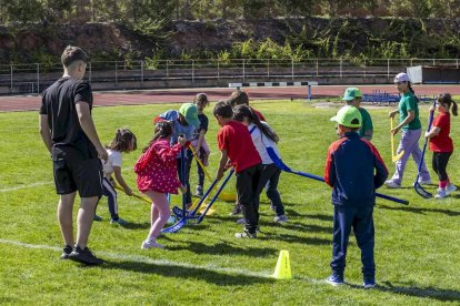 Los niños de los colegios rurales vivieron una mañana lúdica y deportiva