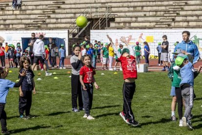 Los niños de los colegios rurales vivieron una mañana lúdica y deportiva
