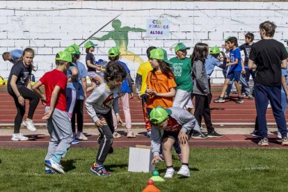 Los niños de los colegios rurales vivieron una mañana lúdica y deportiva