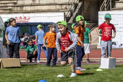 Los niños de los colegios rurales vivieron una mañana lúdica y deportiva