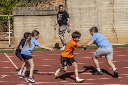 Los niños de los colegios rurales vivieron una mañana lúdica y deportiva