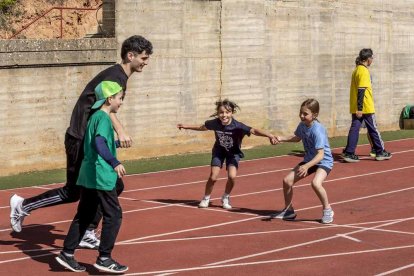 Los niños de los colegios rurales vivieron una mañana lúdica y deportiva