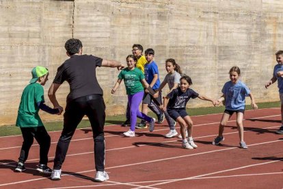 Los niños de los colegios rurales vivieron una mañana lúdica y deportiva