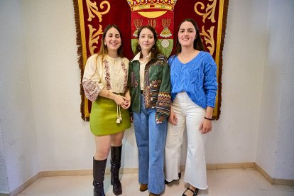 Elena Hernández, Paula Sánchez y Paula Torregrosa serán las móndidas.