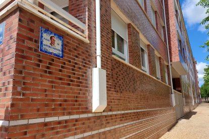 Machado y Leonor engalanan los nombres de sus calles con motivo del año machadiano.