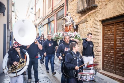 Pan, queso, bacalao y miles de sorianos disfrutando del primer gran evento sanjuanero.