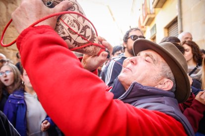 Pan, queso, bacalao y miles de sorianos disfrutando del primer gran evento sanjuanero.