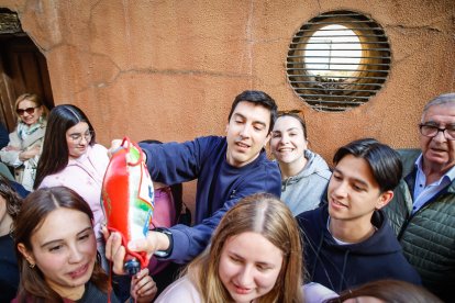 Pan, queso, bacalao y miles de sorianos disfrutando del primer gran evento sanjuanero.