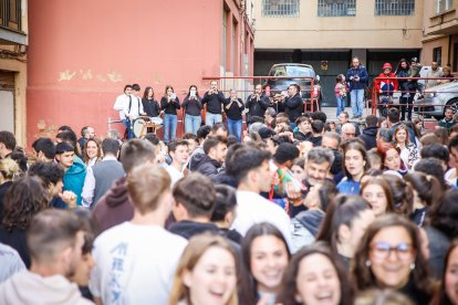 Pan, queso, bacalao y miles de sorianos disfrutando del primer gran evento sanjuanero.