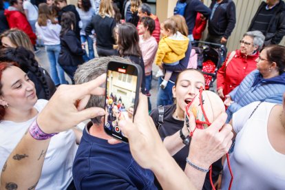 Pan, queso, bacalao y miles de sorianos disfrutando del primer gran evento sanjuanero.