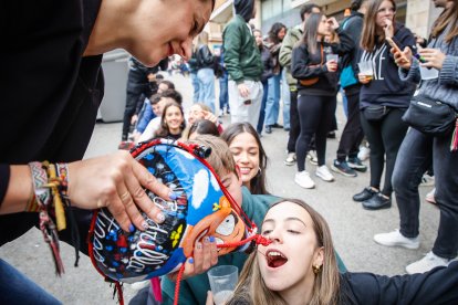 Pan, queso, bacalao y miles de sorianos disfrutando del primer gran evento sanjuanero.