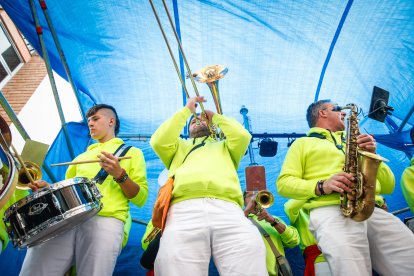 Pan, queso, bacalao y miles de sorianos disfrutando del primer gran evento sanjuanero.