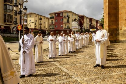 El obispo presidió la eucaristía en la festividad de San Juan de Ávila