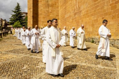 El obispo presidió la eucaristía en la festividad de San Juan de Ávila