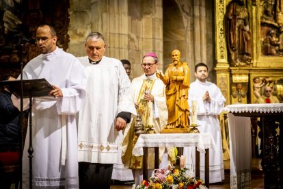El obispo presidió la eucaristía en la festividad de San Juan de Ávila