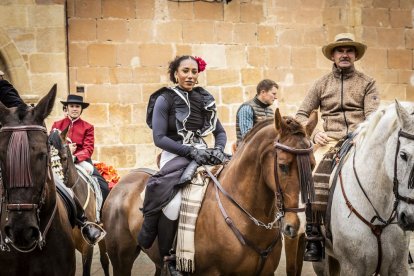 La Plaza Mayor fue el escenario para bailar sevillanas