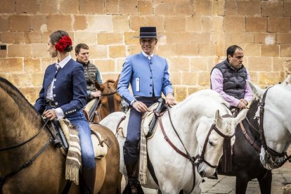 La Plaza Mayor fue el escenario para bailar sevillanas