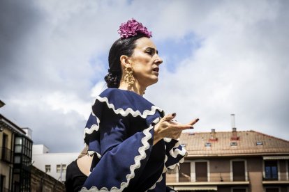 La Plaza Mayor fue el escenario para bailar sevillanas