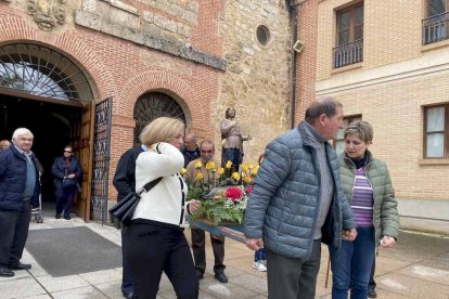 La imagen del santo recorrió las calles de la villa