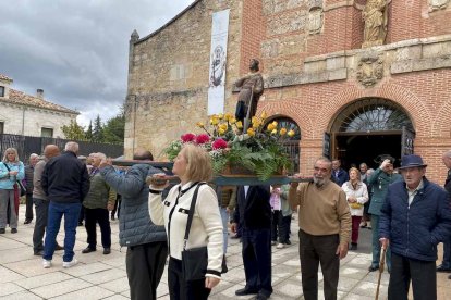 La imagen del santo recorrió las calles de la villa