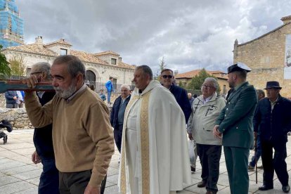 La imagen del santo recorrió las calles de la villa