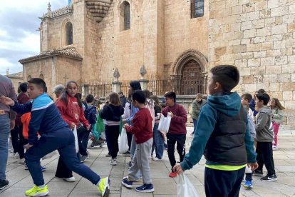 La imagen del santo recorrió las calles de la villa