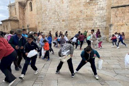 La imagen del santo recorrió las calles de la villa