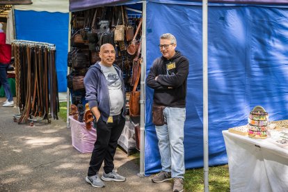 La feria regresa a La Arboleda con la habitual presencia del campo pero también de alimentación, motor o artesanía.