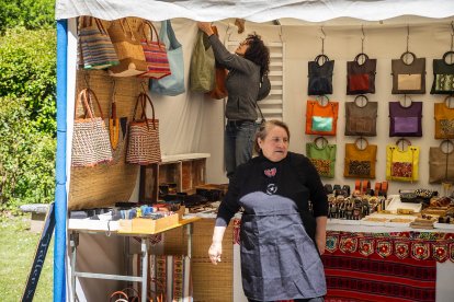 La feria regresa a La Arboleda con la habitual presencia del campo pero también de alimentación, motor o artesanía.