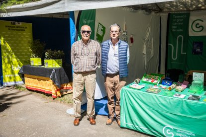 La feria regresa a La Arboleda con la habitual presencia del campo pero también de alimentación, motor o artesanía.