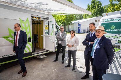 La feria regresa a La Arboleda con la habitual presencia del campo pero también de alimentación, motor o artesanía.