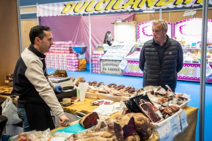 La feria regresa a La Arboleda con la habitual presencia del campo pero también de alimentación, motor o artesanía.