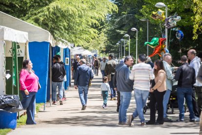 La feria regresa a La Arboleda con la habitual presencia del campo pero también de alimentación, motor o artesanía.