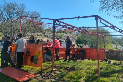 El monte Valonsadero ya luce con sus colores de fiestas
