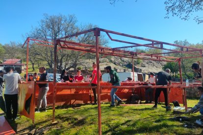 El monte Valonsadero ya luce con sus colores de fiestas