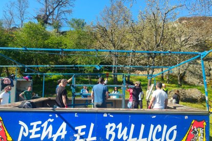 El monte Valonsadero ya luce con sus colores de fiestas