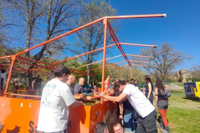 El monte Valonsadero ya luce con sus colores de fiestas