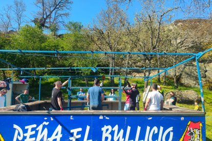 El monte Valonsadero ya luce con sus colores de fiestas