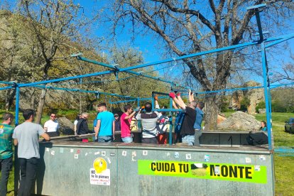 El monte Valonsadero ya luce con sus colores de fiestas