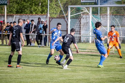 San Juan de Garray acoge la fiesta del fútbol provincial con la Copa Diputación y el Interpueblos.