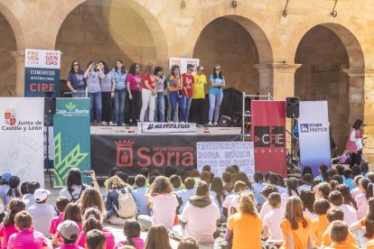 Una jornada de baile y canto para los más pequeños
