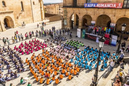 Una jornada de baile y canto para los más pequeños