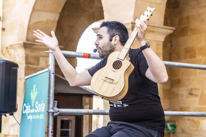 Una jornada de baile y canto para los más pequeños