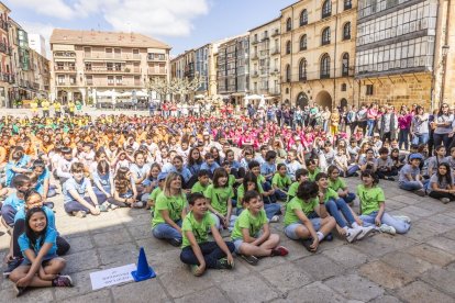 Una jornada de baile y canto para los más pequeños
