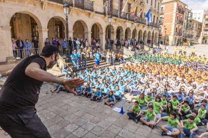 Una jornada de baile y canto para los más pequeños